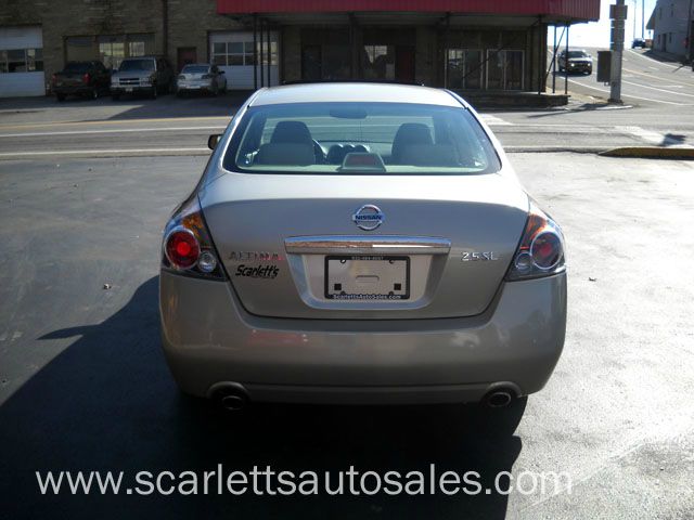 2009 Nissan Altima SLT Quad Cab 2WD