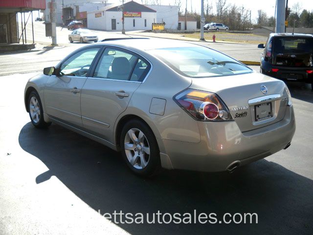 2009 Nissan Altima SLT Quad Cab 2WD