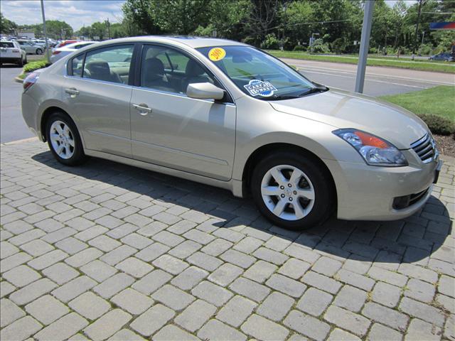 2009 Nissan Altima 4x4 Truck