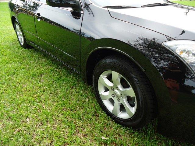 2009 Nissan Altima Pickupslt Quad Cab SWB 4WD 4x4 Truck