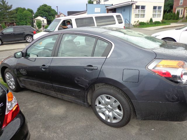 2010 Nissan Altima Pickupslt Quad Cab SWB 4WD 4x4 Truck