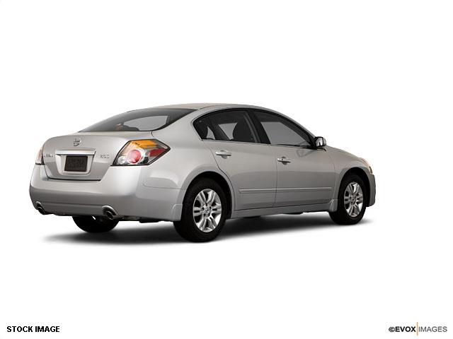 2010 Nissan Altima Unknown