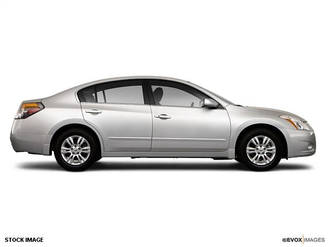 2010 Nissan Altima Unknown