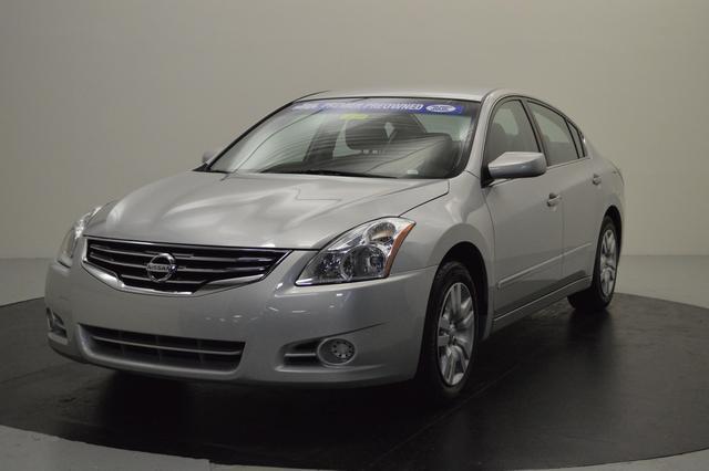 2010 Nissan Altima Pickupslt Quad Cab SWB 4WD 4x4 Truck