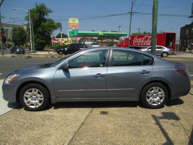 2010 Nissan Altima 2WD Crew Cab 140.5 Laramie