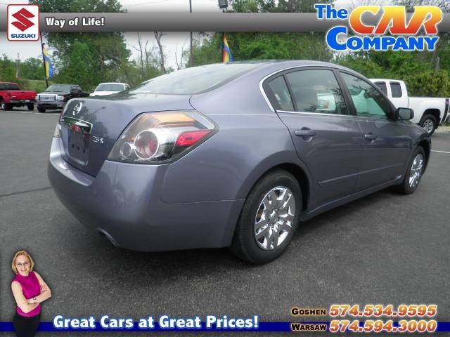 2010 Nissan Altima Unknown