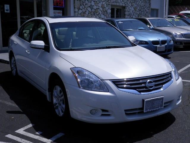 2010 Nissan Altima GS-R