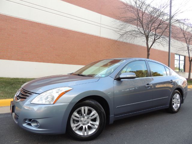 2010 Nissan Altima SLT Quad Cab 2WD