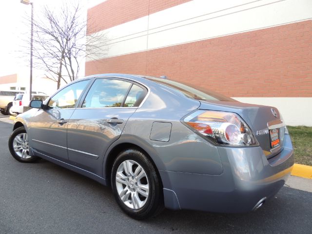 2010 Nissan Altima SLT Quad Cab 2WD