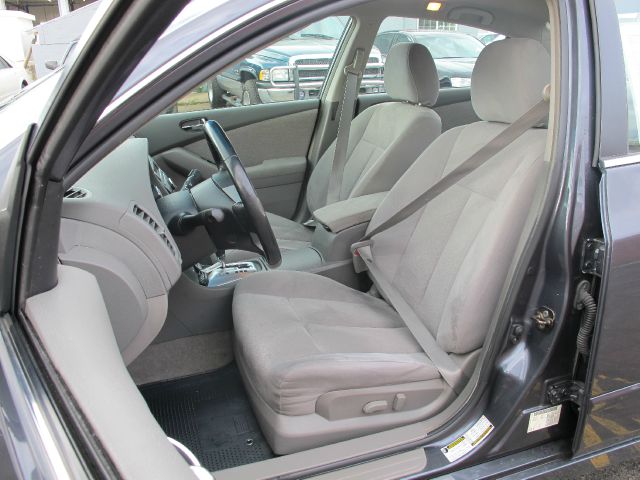 2010 Nissan Altima SLT Quad Cab 2WD