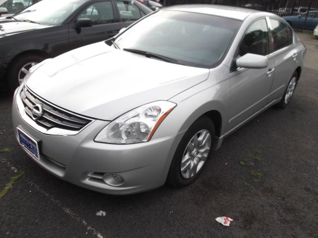 2010 Nissan Altima Pickupslt Quad Cab SWB 4WD 4x4 Truck