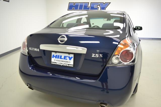 2010 Nissan Altima Pickupslt Quad Cab SWB 4WD 4x4 Truck