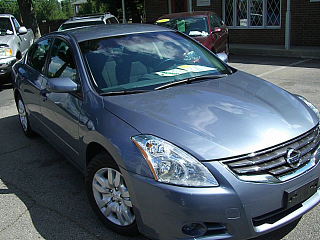 2010 Nissan Altima Pickupslt Quad Cab SWB 4WD 4x4 Truck