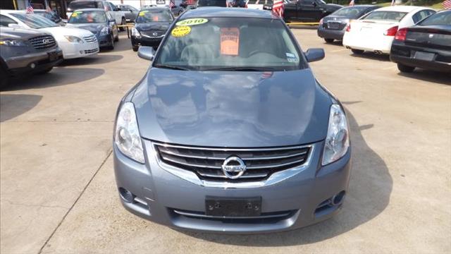 2010 Nissan Altima Mountaineer