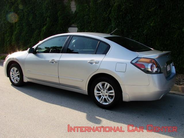 2010 Nissan Altima ESi