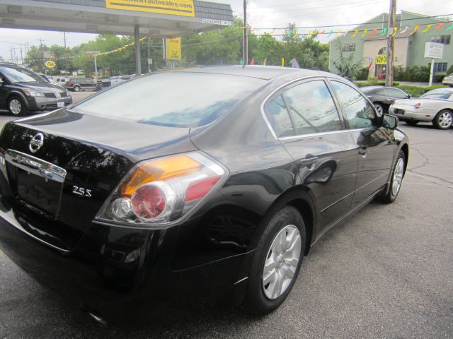 2010 Nissan Altima Pickupslt Quad Cab SWB 4WD 4x4 Truck