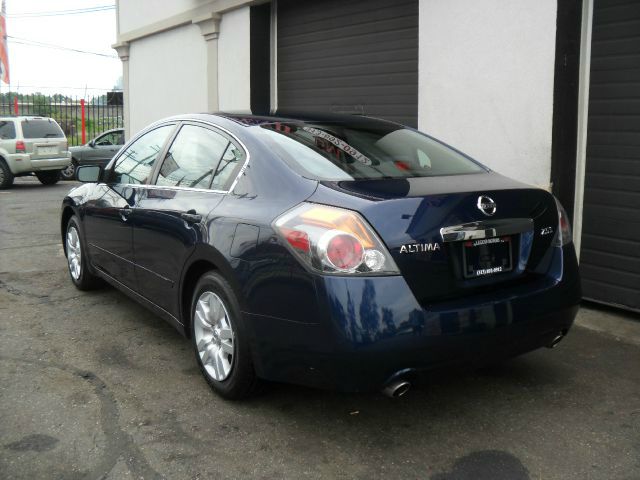 2010 Nissan Altima Pickupslt Quad Cab SWB 4WD 4x4 Truck