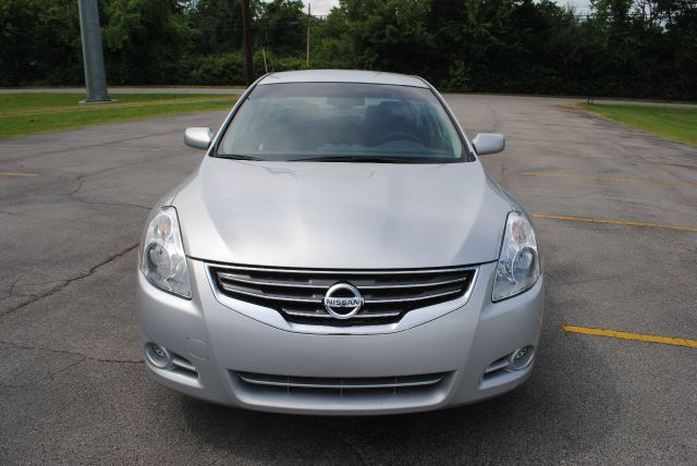 2010 Nissan Altima Pickupslt Quad Cab SWB 4WD 4x4 Truck