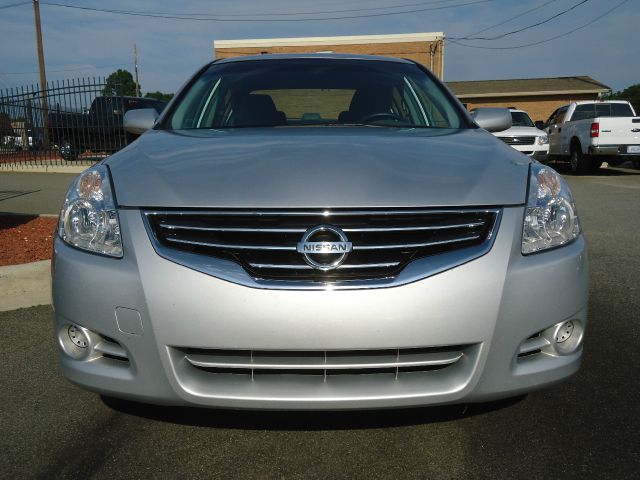 2010 Nissan Altima Pickupslt Quad Cab SWB 4WD 4x4 Truck