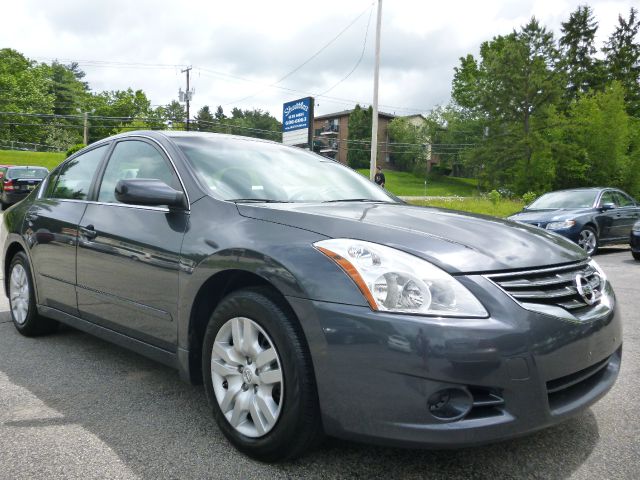 2010 Nissan Altima Pickupslt Quad Cab SWB 4WD 4x4 Truck