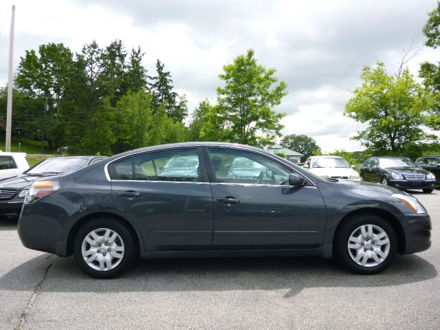 2010 Nissan Altima Pickupslt Quad Cab SWB 4WD 4x4 Truck