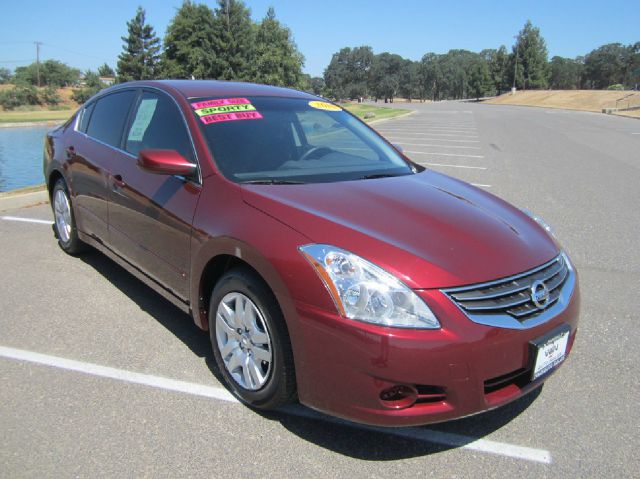 2010 Nissan Altima Pickupslt Quad Cab SWB 4WD 4x4 Truck