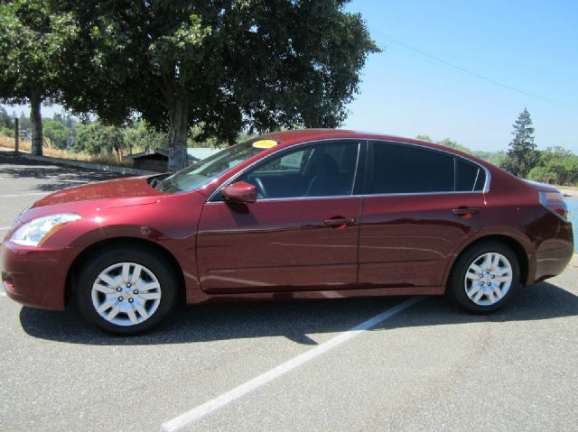 2010 Nissan Altima Pickupslt Quad Cab SWB 4WD 4x4 Truck