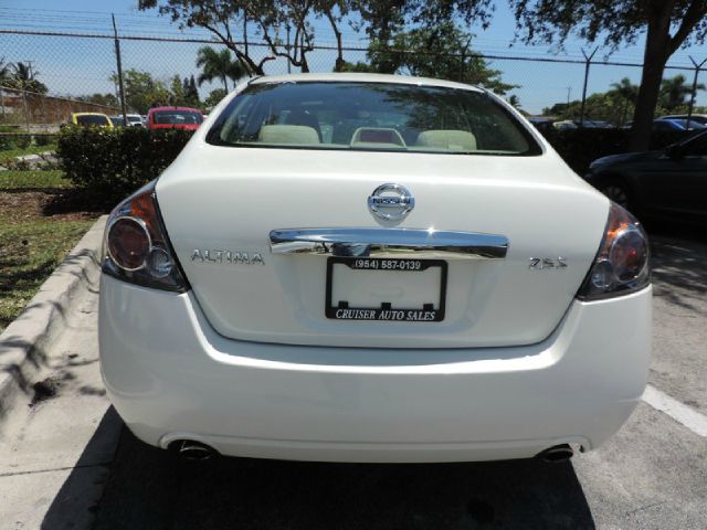 2010 Nissan Altima Pickupslt Quad Cab SWB 4WD 4x4 Truck