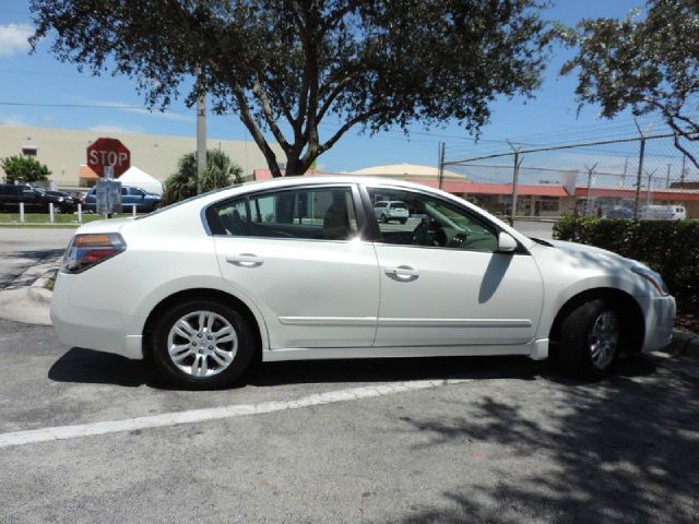 2010 Nissan Altima Pickupslt Quad Cab SWB 4WD 4x4 Truck