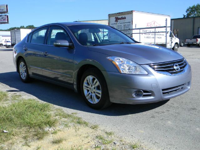 2010 Nissan Altima SLT Quad Cab 2WD