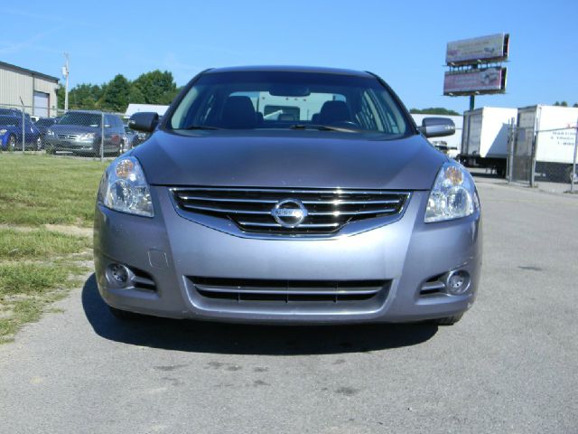 2010 Nissan Altima SLT Quad Cab 2WD