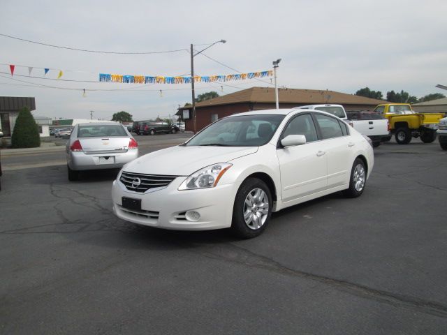 2010 Nissan Altima Pickupslt Quad Cab SWB 4WD 4x4 Truck