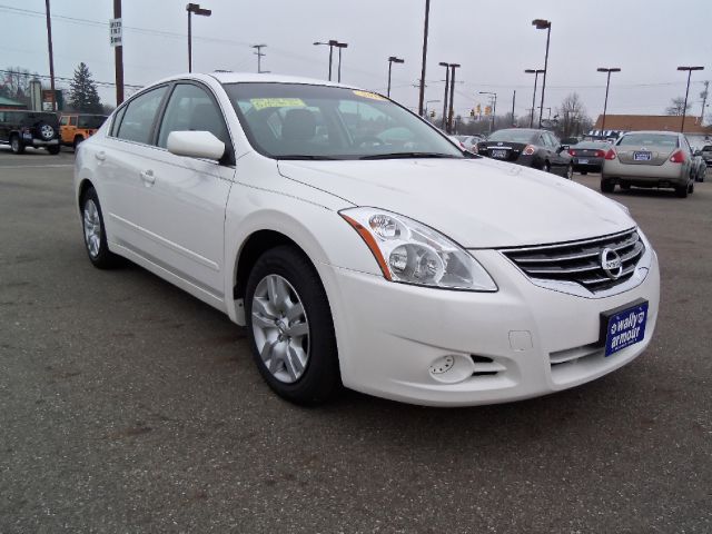 2010 Nissan Altima GS-R