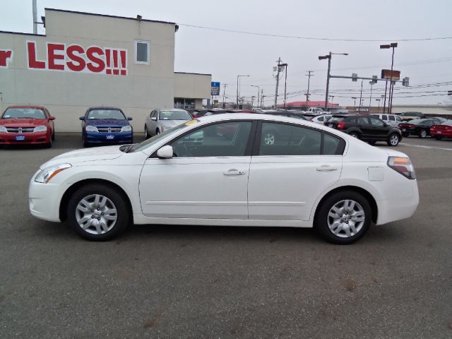 2010 Nissan Altima GS-R