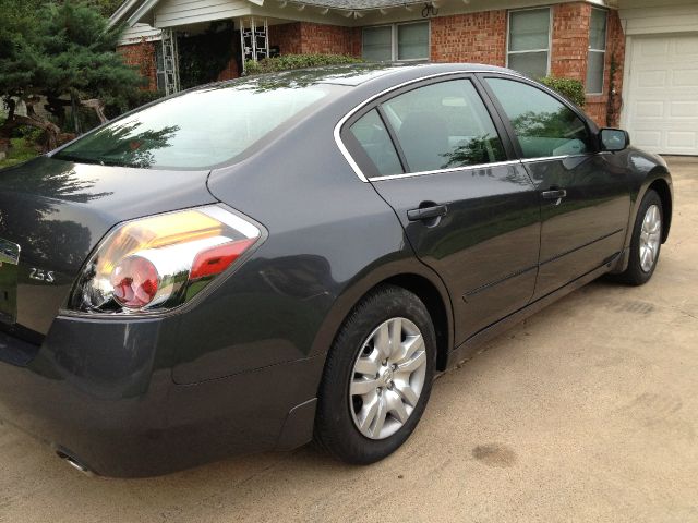 2010 Nissan Altima Pickupslt Quad Cab SWB 4WD 4x4 Truck