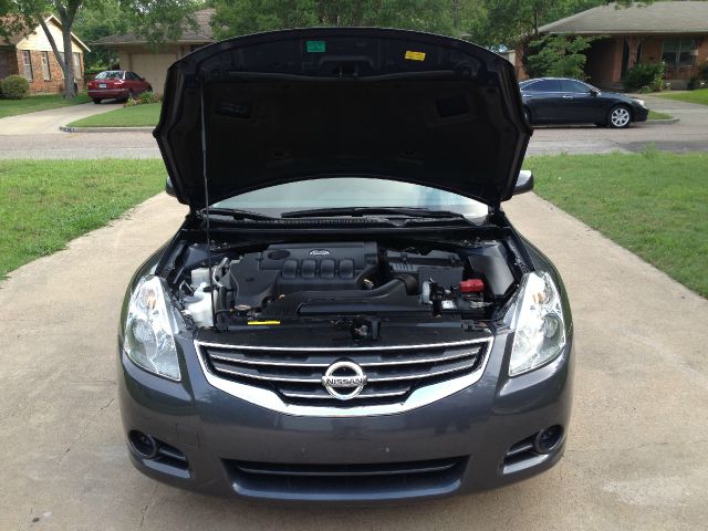 2010 Nissan Altima Pickupslt Quad Cab SWB 4WD 4x4 Truck