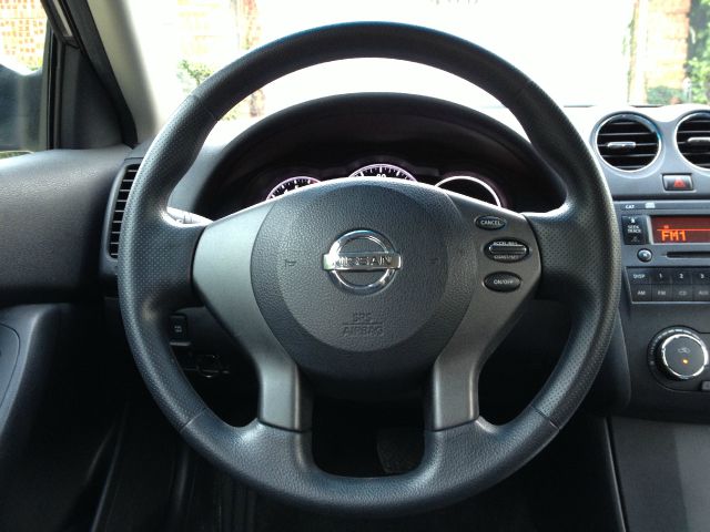 2010 Nissan Altima Pickupslt Quad Cab SWB 4WD 4x4 Truck