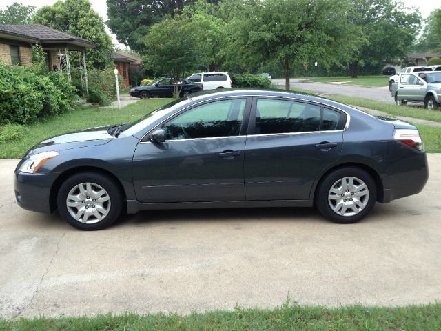 2010 Nissan Altima Pickupslt Quad Cab SWB 4WD 4x4 Truck