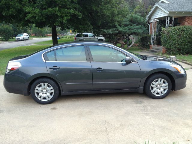 2010 Nissan Altima Pickupslt Quad Cab SWB 4WD 4x4 Truck