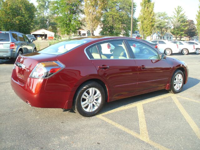 2010 Nissan Altima Pickupslt Quad Cab SWB 4WD 4x4 Truck