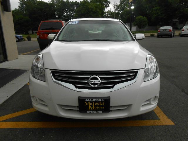 2010 Nissan Altima SLT Quad Cab 2WD