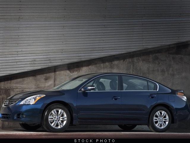 2010 Nissan Altima 2dr Auto S