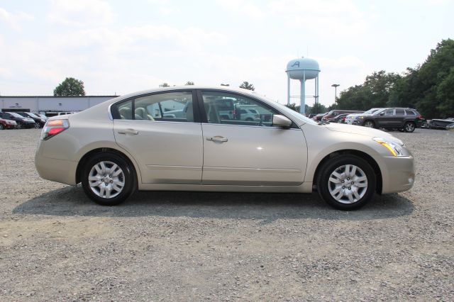 2010 Nissan Altima Pickupslt Quad Cab SWB 4WD 4x4 Truck