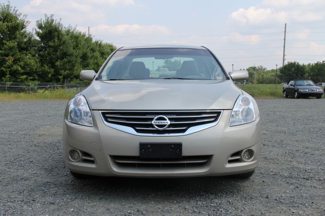 2010 Nissan Altima Pickupslt Quad Cab SWB 4WD 4x4 Truck