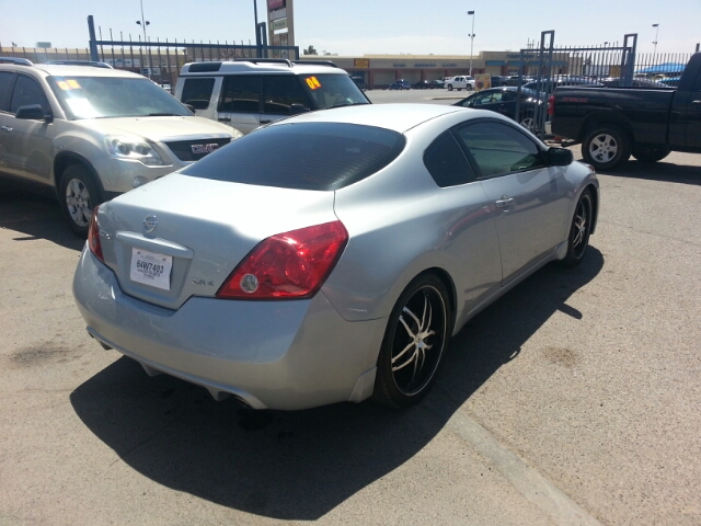 2010 Nissan Altima Pickupslt Quad Cab SWB 4WD 4x4 Truck