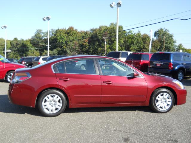 2010 Nissan Altima XR