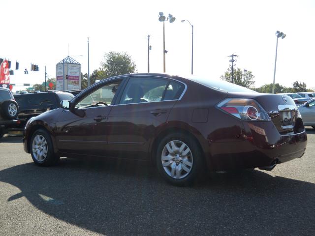 2010 Nissan Altima XR