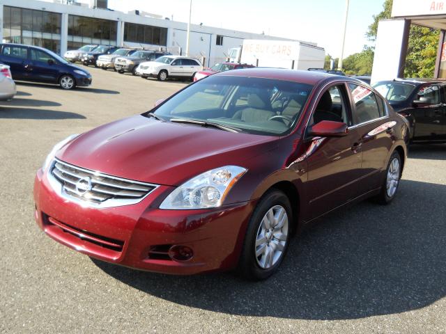 2010 Nissan Altima XR