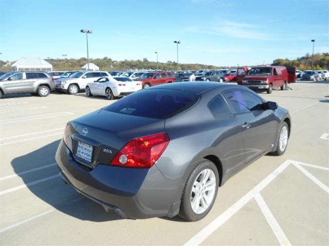 2010 Nissan Altima Reg. Cab Long Bed W. Tool Boxe