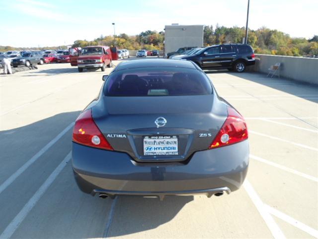 2010 Nissan Altima Reg. Cab Long Bed W. Tool Boxe